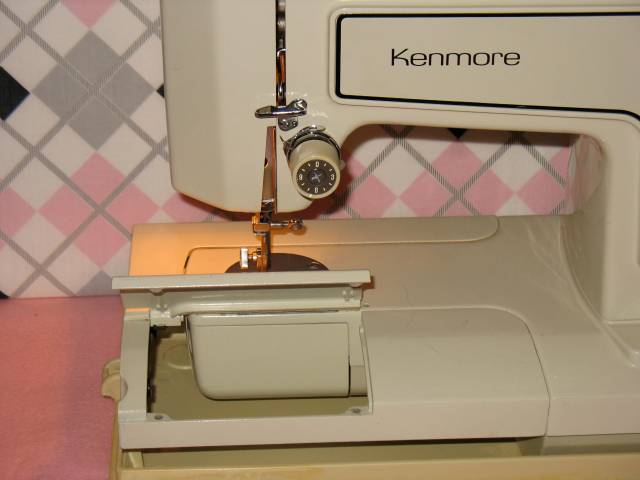 Sears Kenmore  148 15600 Model 1560 Sewing Machine A 